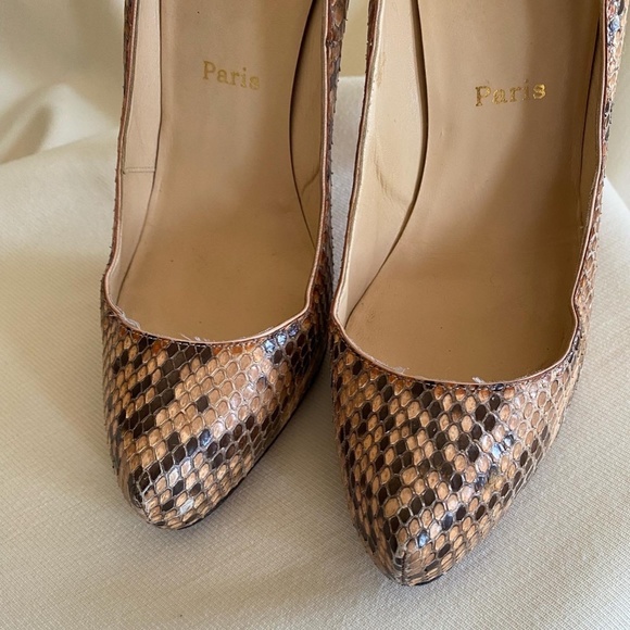 Christian Louboutin "Rolando" Snakeskin Pumps, size 38.5 (fits a 7.5/8) - Picture 8 of 10